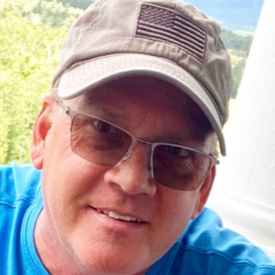 Husband, father, family guy. Team builder since 1989. Marketing & Tech professional on the edge of my seat, ready to create what's next.