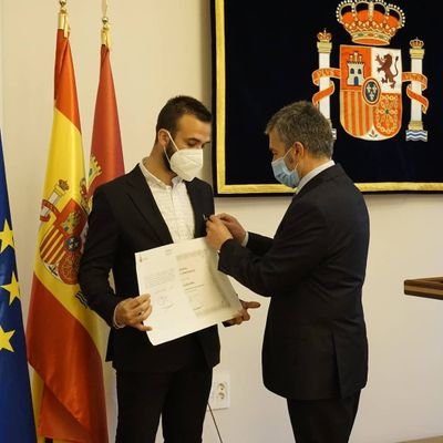 Alcalde de Ossa de Montiel 
Graduado en Relaciones Laborales.
Graduado en Derecho.