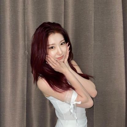 ─ 🍪 ⋆ #⃝𝐑𝐏 。ヾ ⋮ She`s a bundle of sunshine & her smile makes world brightly, 𝐋𝐞𝐞 𝐂𝐡𝐚𝐞𝐫𝐲𝐞𝐨𝐧𝐠 chocolate holic is the name.