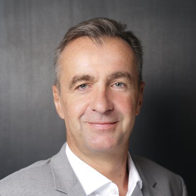 Bürgerlicher Medien- und Politjunkie, Bahn- und Radsportbegeistert, Kommunalpolitiker aus Leidenschaft, Privat-Account; RT/ Favs = Lesezeichen