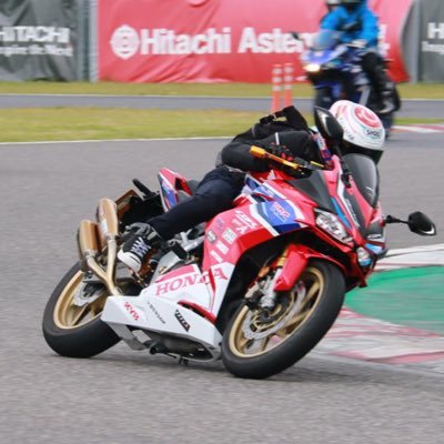 バイク垢/大型二輪免許取得済/🏍HONDA CBR250RR'20/📷SONY α6400/ニダボ乗りと滋賀ライダーさん無言フォロー失礼します！