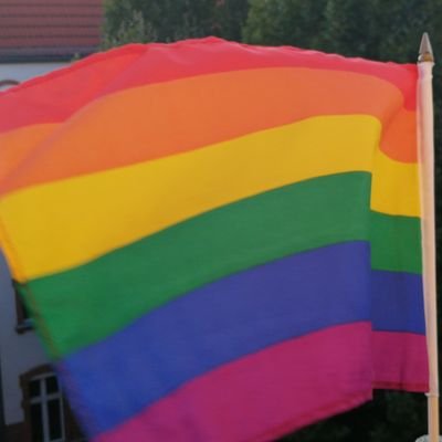 Ich will frei sein 🇺🇦 🌈 🇮🇱 💚🌻
Weil,
die Welt ist bunt 🌈
In der Pflege
Nazis abschieben
🇷🇺 🇮🇷 🇨🇳
@susuknickebeen.bsky.social