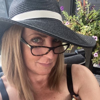 AprilNapolitano's profile picture. 