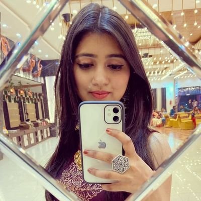 PurviRastogi08's profile picture. बस यूँ ही..🌈