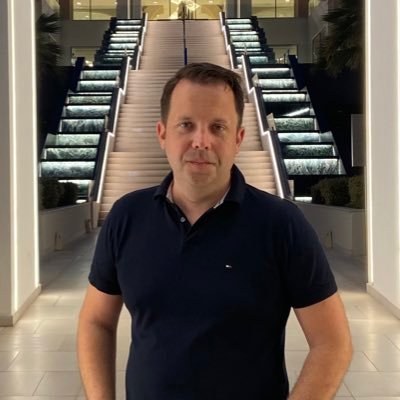Travel, hotel reviews, lifestyle, car stuff and a bit of technology thrown in at the same time all to be found on the blog! F1 & football fan. PR Friendly!