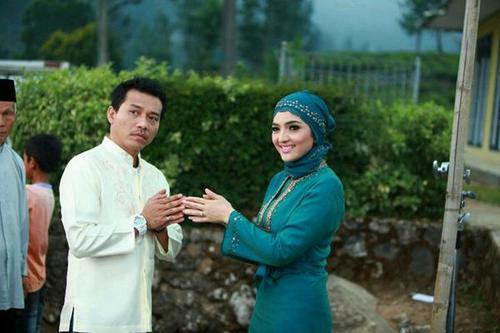This is FanBase of @AnangHijau & @AshantySiddik :D Keep support ya #AnAsh.. Love You :*