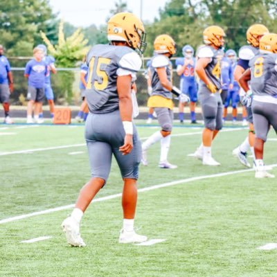 1knahavian's profile picture. 2022||franklin county high school|| #15ll insta:@itsjustnahavian ||ACT-17ll 195lbs ll 6’1ll ATH,DE,OLB,TE,B-back  (502)-320-7846