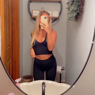 burbaskylar's profile picture. wku ☆