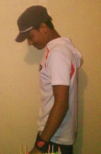 me MD.Robiul islam minto (RIM),um livig vry simple lyf, i'm a dreamer....
& may b i hav already met u in ma dream ! in da fb m **stub-born.Aadi@facebook.com**