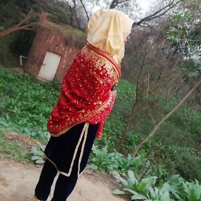 RoziAslam's profile picture. I'm a teacher 
میں اس خود غرض دنیا کے قابل نہیں ہوں 🍁