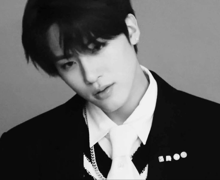 𝗥𝗣 •𝟮𝟬𝟬𝟬• This has been 𝐦𝐚𝐤𝐧𝐚𝐞 from 𝗧𝗵𝗲 𝗕𝗼𝘆𝘇 and currently loving 𝐝𝐞𝐨𝐛𝐢 and his 10 brothers wholeheartedly | 순영재 |
