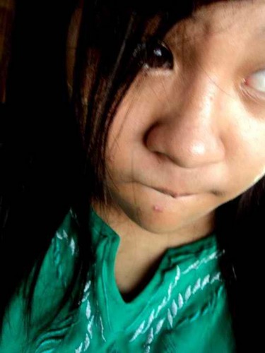 I'm a simple lady who loves to sing, compose songs of my own and loves to take pictures of myself in views that are very nice and adventurous. :)