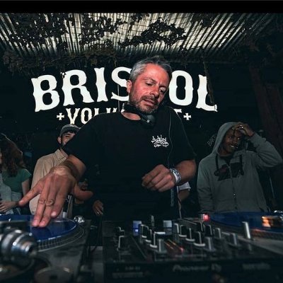 Bristol DJ: https://t.co/4JQZkdYPLI