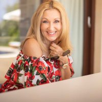 Julia Sobainsky (@procharisma) 's Twitter Profile