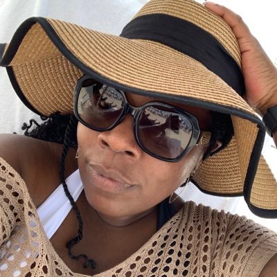 bonitaapabum's profile picture. The older I get, the more I yearn for pure soul connections!