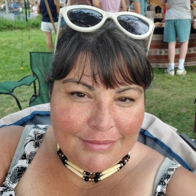 floatationdvice's profile picture. I write stories, I make people laugh, I make friends with strangers, I make mistakes. I don't take enough naps. Independent Consultant w/The Body Shop at Home