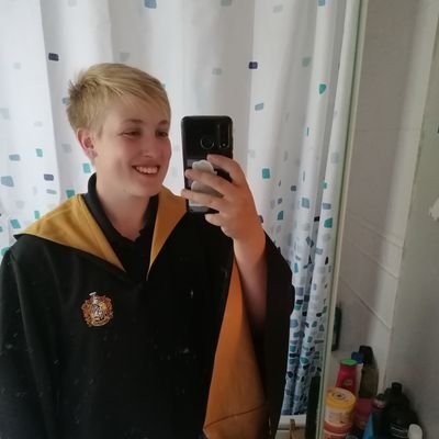 23 year old animal behaviour student~ tom hiddleston fan~ Shakespeare nerd~ MARVEL!~