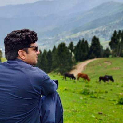 د ژوند خندا مو وا شریکه
د ژوند ژړا ته دې يوازې پرېښودمه