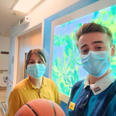 OT & Physio assistant 👨🏼⚕️ UCLH - Paediatrics & Teenage Cancer Trust 🏥 #T11 #T12 #PATCHtherapies Views my own 🗣
