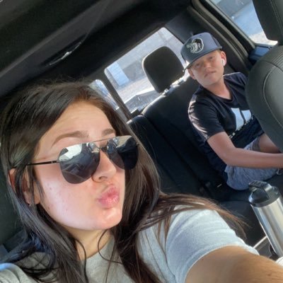 olivialear15's profile image