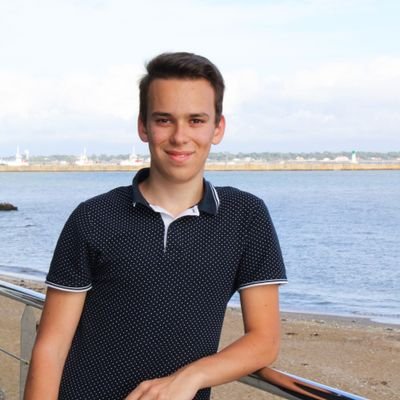 RedoisSimon's profile picture. Community Manager @aircommunityFR ✈️