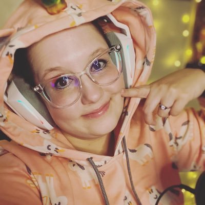 Haleightastic's profile picture. Chaotic good Twitch Variety Streamer, Doggo Mom, Pun lover.