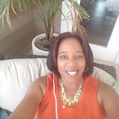 AntoinetteSTEAM's profile picture. Student at AU