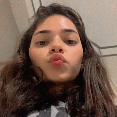 LaraLino10's profile picture. 