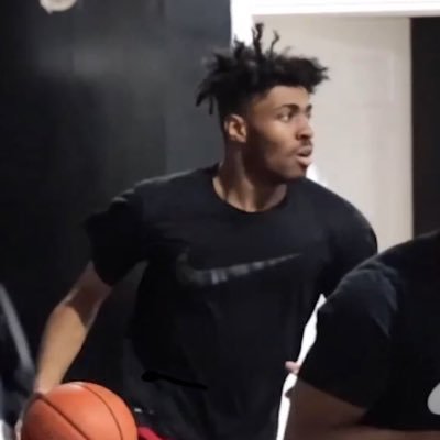 Ball player🏀🏀 Instagram: dave_elite. https://t.co/fLxBjzinyF