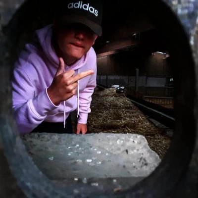 Vraimennnnnt___'s profile picture. Lille 📍
Oui.