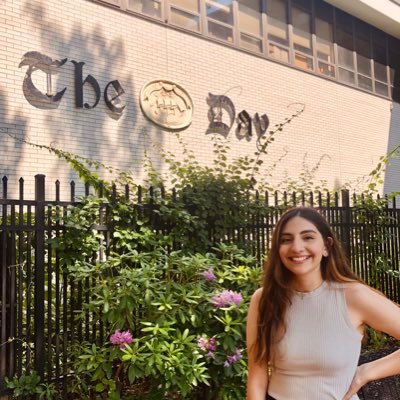 Town Reporter for The Day, an independent daily newspaper, est. 1881. Proud Latina covering all things New London, CT @thedayct