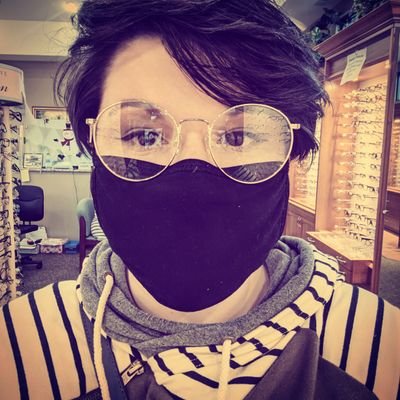 Gamer, Writer, Artist
(she/they)