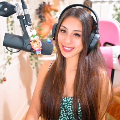 player of saxophones // twitch partner ♡ // @elgato ambassador ttvmcd00dle@gmail.com