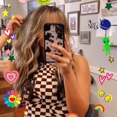 emilych0e's profile picture. sweet girl.