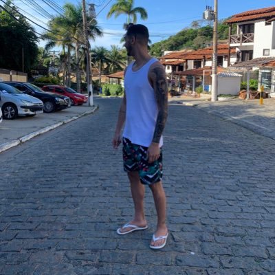 Aqui eu falo sozinho e xingo sozinho,obrigado pela visita 🐂🤏🏻