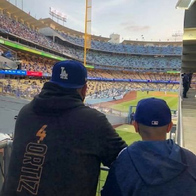 Roland_MV4's profile picture. Husband/father/Son/Brother/BrownbuffaloBboyJediKnight #fuckmaga 🇲🇽🇺🇸☠🏴‍☠️💙🧡🐻🍻🏈⚾️🥎🎱🎼🎤👊🏼✊🏽🦬🐶