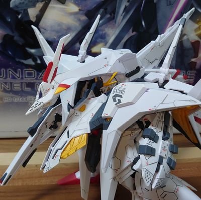 ガンダムとガンプラのためのアカウント。
巣篭り時代になってから本格的に始めました。
まだまだ未熟者ですがよろしくお願いします。
いつかガンダムになりたい。
無言フォローご容赦ください。