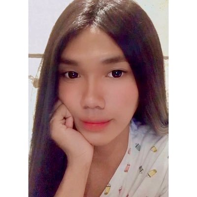 aryaeska's profile picture. do i have your attention?