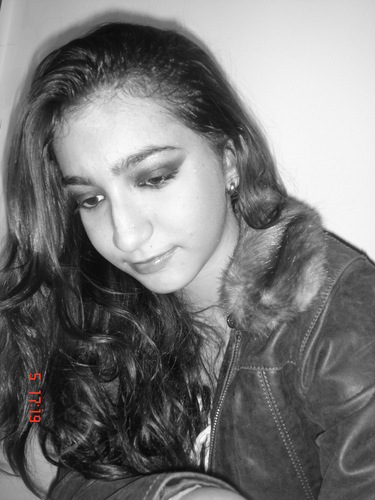 Don't try to make people understand you . Just understand yourself. Imagine and be true !