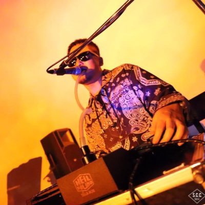 フォローお願いします! LOWTION(ローション)と言う謎の名前でアーティスト活動してます！千葉県出身、TALKBOXでライブなど！！千葉市のCLUBの元店長。 HIPHOP以外で好きなこと、深夜ラジオ、西野カナ、長渕剛、皇治、堂安律、G大阪