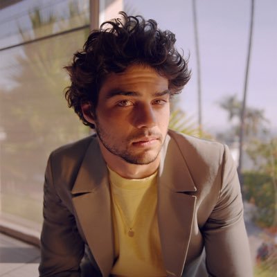 Sua primeira e mais completa fonte de notícias sobre o ator Noah Centineo no Brasil. — We're not afilliated with Noah Centineo.