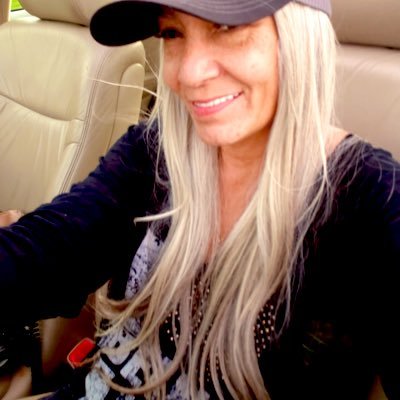 ShellyReneeG's profile picture. truth seeker in this dimension✨...gypsy fortune teller💯saving the world one human at a time♡ hmu for a read😘...