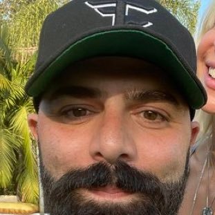 fazegeorgebush's profile picture. Faze Member since 1/20/2001