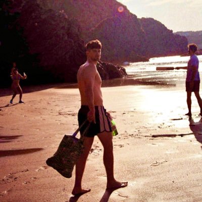 SWAYYPALMM's profile picture. DREAM POP/ ALTERNATIVE ARTIST FROM NEWCASTLE LIVING IN BRISTOL