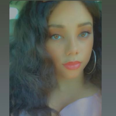 😌🤷🏻♀️ I like monsters, food and flowers 🌸 ♉️♊️ Cusp baby ✨🦋 Magical