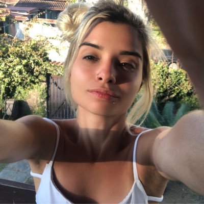 tudo na vida vem a mim com alegria, facilidade e glória