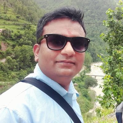 मूर्ख बाट गरिएको तारिफ सुन्नु भन्दा बुद्धिमान ब्यक्तीको गाली सुन्ने बानी बसाल्नुस।।
सच्चाइ नमिठो नै भएपनि लाभदाही हुन्छ ।