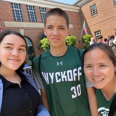 Mom, Wife, Daughter 🇹🇼🇺🇸                        🏀son: AJ Greig @aj_bucket23