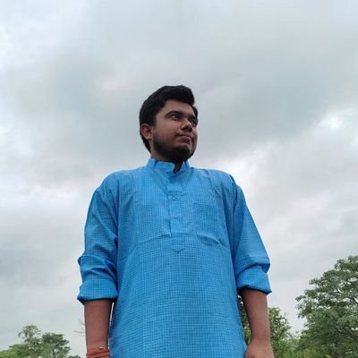 कर्मण्येवाधिकारस्ते मा फलेषु कदाचन ।
मा कर्मफलहेतुर्भुर्मा ते संगोऽस्त्वकर्मणि ॥