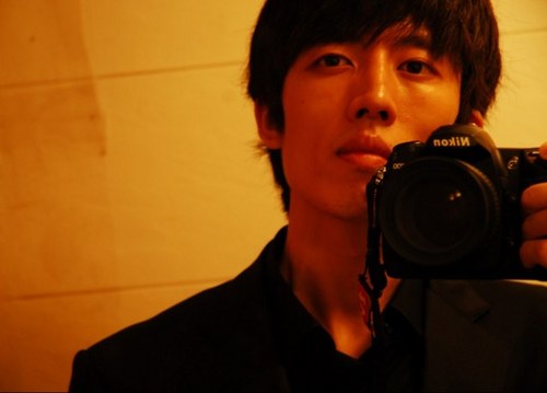 ivanhoe_moon's profile picture. 30분 내외의 기다림, 비오는 날 바람에 실려오는 흙내음, 인상파, 카메라 셔터소리, 각종 문화생활, 버스 맨 뒤 왼쪽 자리, 홍대, 돌발성 고독만끽증, 도시형 방랑벽, 그리고 여행..